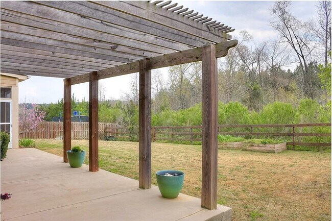 Building Photo - 151 Seaton Ave