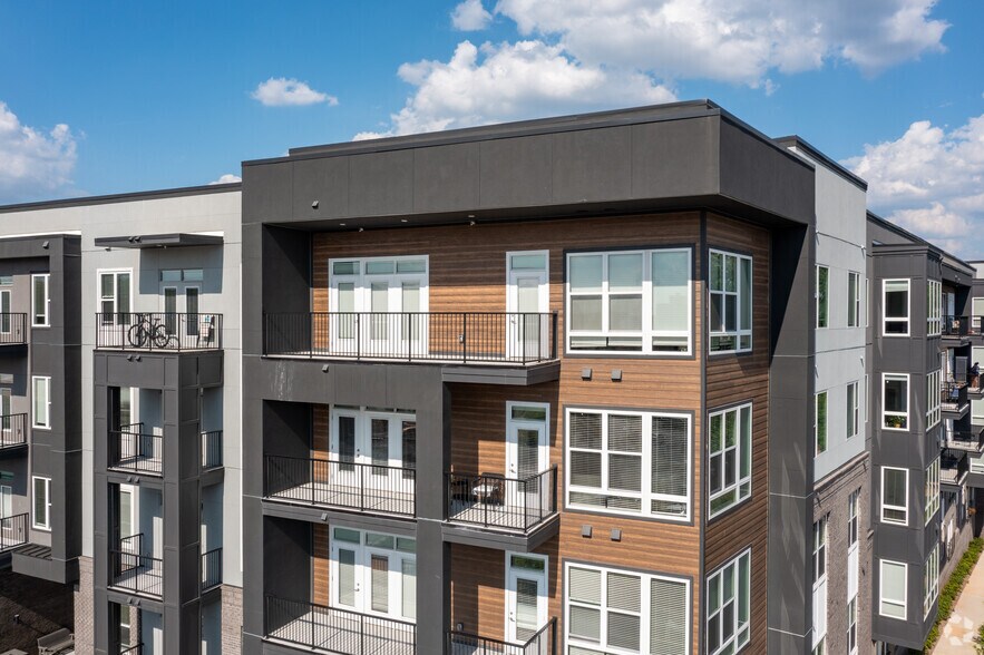 Building Photo - Abberly Skye