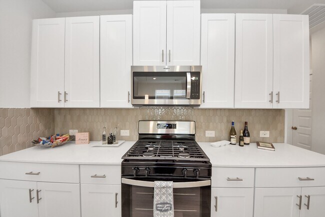 Building Photo - 16981 Juniper Blossom Bnd