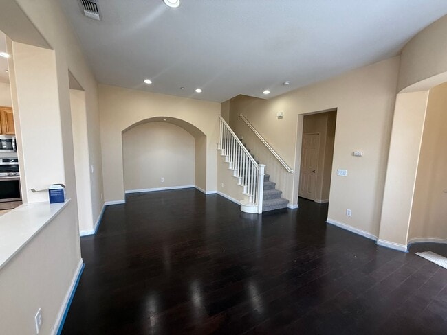 Building Photo - Elegant Scripps Ranch Home with 2 Car Garage!