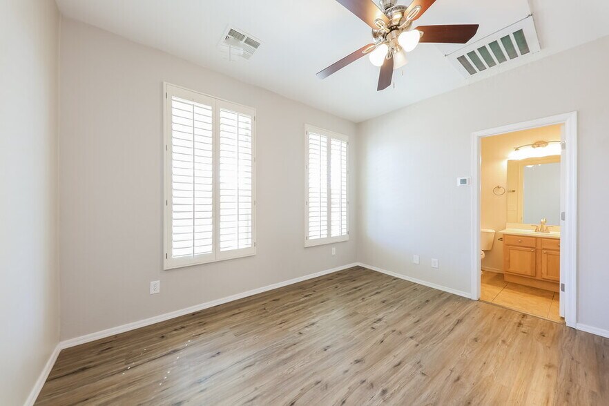 Building Photo - 12576 W Morning Vista Dr