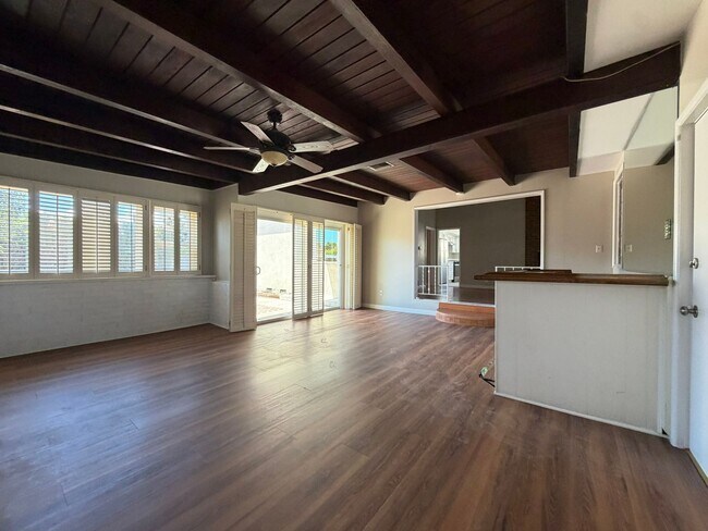 Building Photo - Stunning Mid-Century Modern Home  in Garden Grove