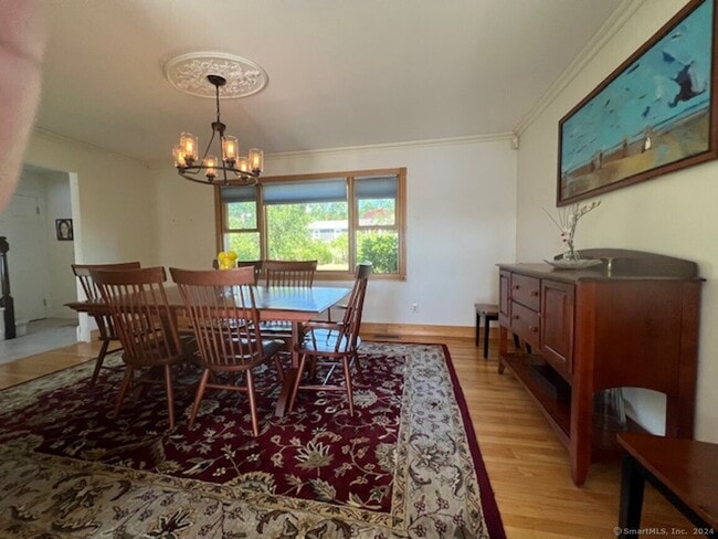 Building Photo - 123 Seneca Dr