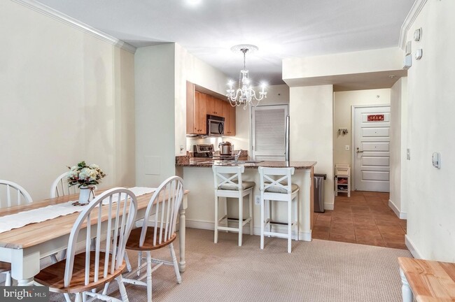 Building Photo - 631 D St NW