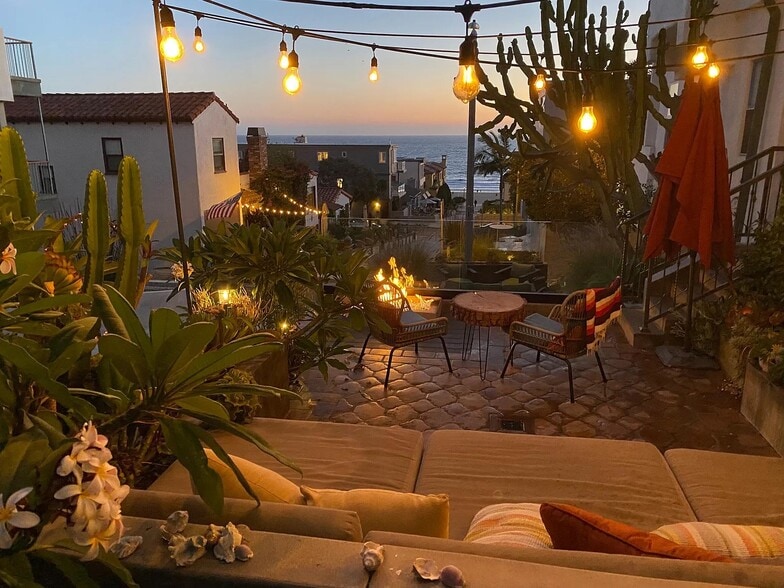 Building Photo - 221 24th St