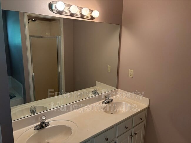 Building Photo - 4003 N Tonya Marie Cove