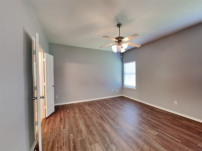 Building Photo - 1011 High Lane Court