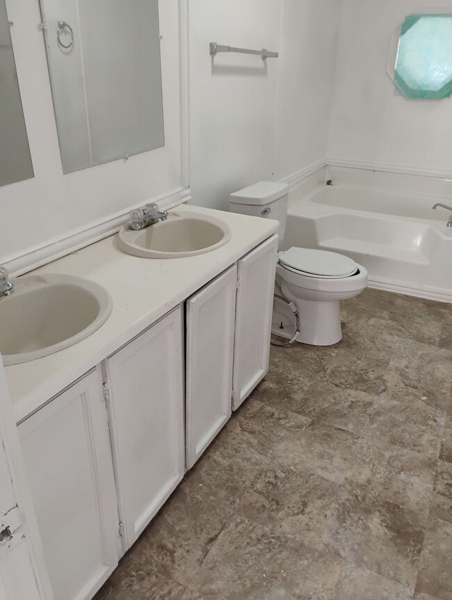 Building Photo - 121 Whiteface Dr