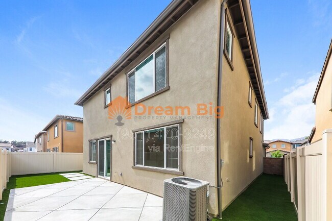 Building Photo - 2256 Stelamar Wy