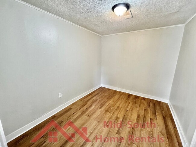 Building Photo - 2603 Carnes Ave