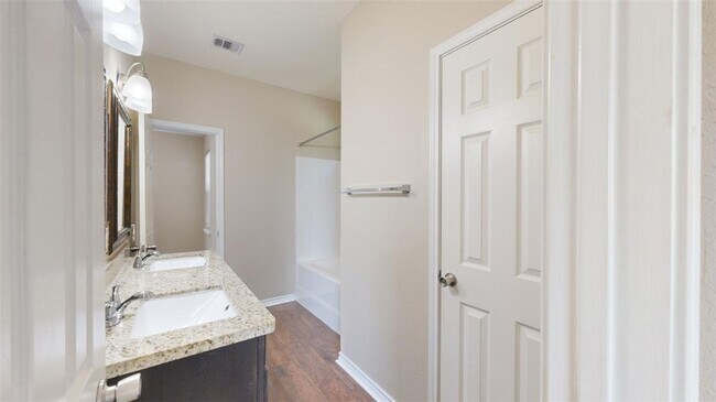 Building Photo - 205 Sterling St