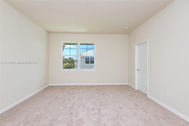 Building Photo - 1040 Eucalyptus Dr