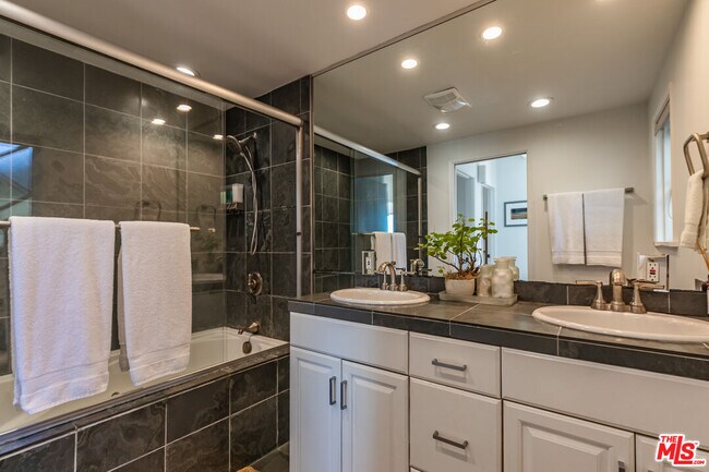 Building Photo - 42602 Pacific Coast Hwy