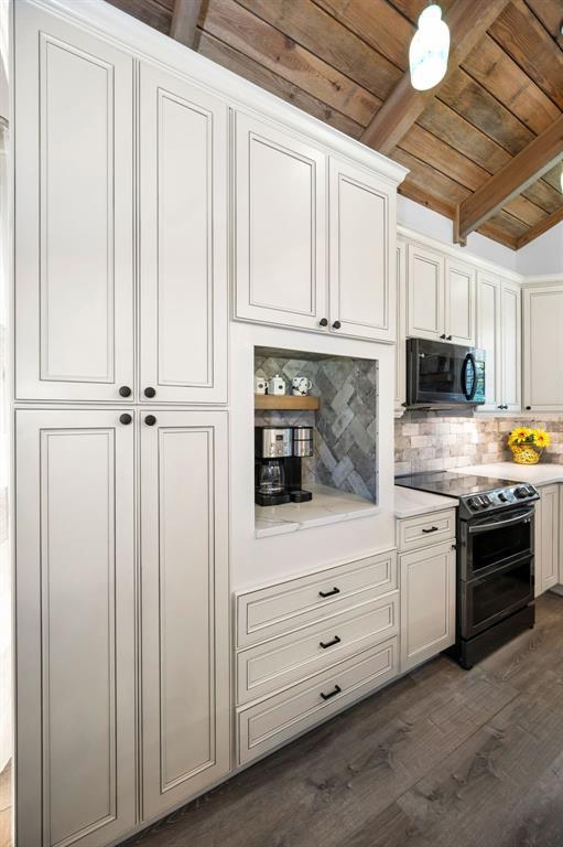 Building Photo - 525 Lexington St