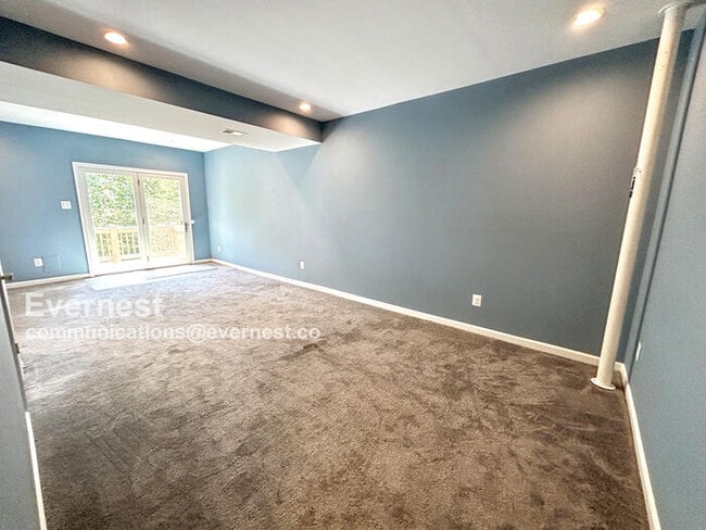 Building Photo - 94 Twin Hill Ln