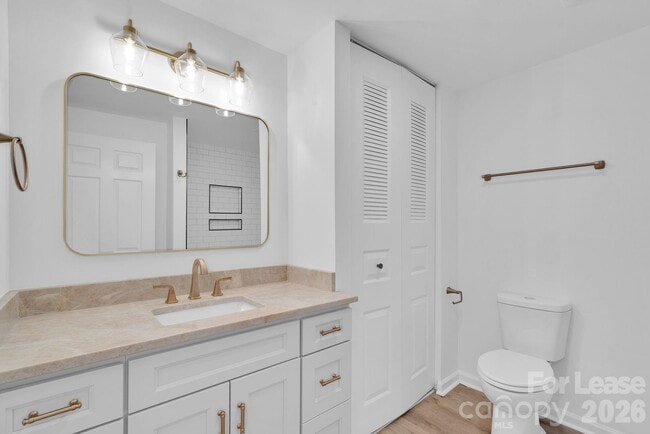 Building Photo - 7404 Shadowlake Dr