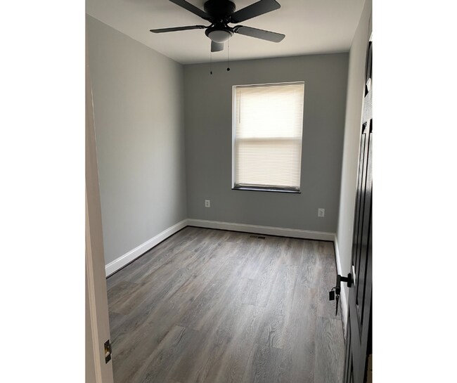 Building Photo - 3523 Edmondson Ave