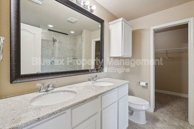 Building Photo - 10750 Gentle Fox Bay