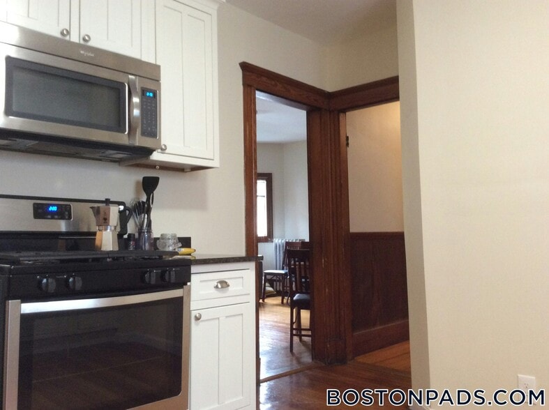 Building Photo - 258 Boston Ave