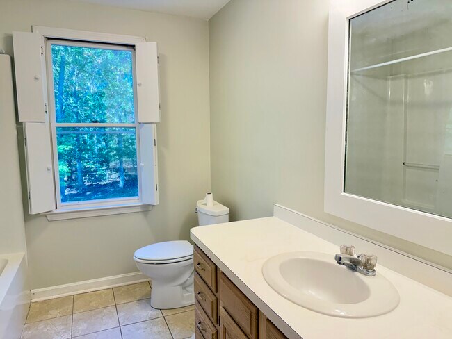 Building Photo - 19 Westerly Dr