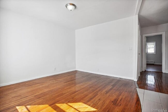 Building Photo - 85-74 67th Ave