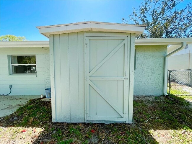Building Photo - 7553 Cumber Dr