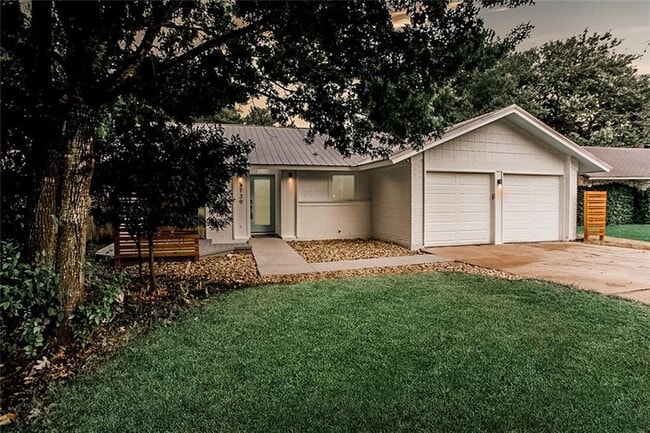 Building Photo - 5139 Meadow Creek Dr