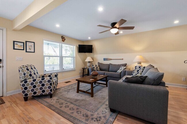 Building Photo - 123 Ferdinand Ave