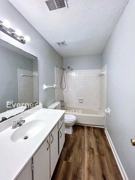 Building Photo - 6630 Hampstead Cove