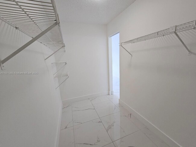 Building Photo - 6580 W 27th Ct