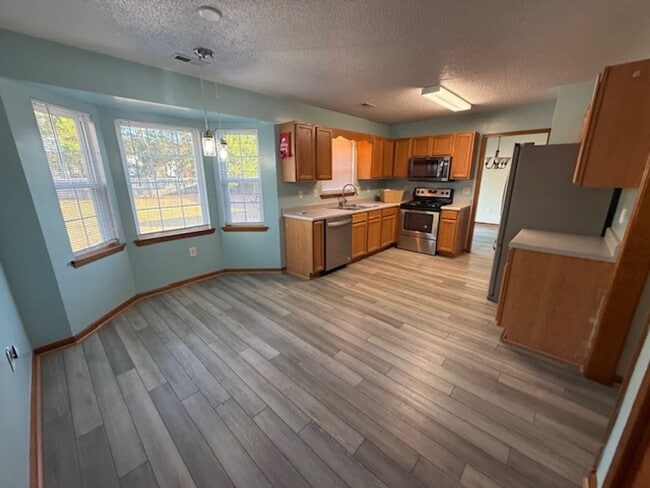 Building Photo - Sneads Ferry Home for RENT! Justice Farms