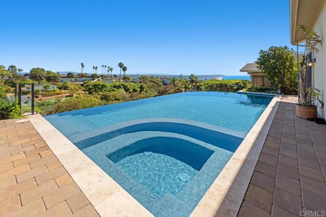 Building Photo - 5971 La Jolla Mesa Dr