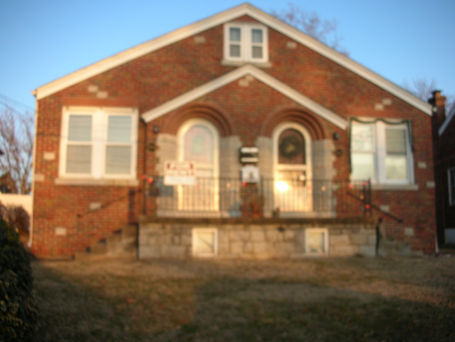 Building Photo - 9016 Mathilda Ave