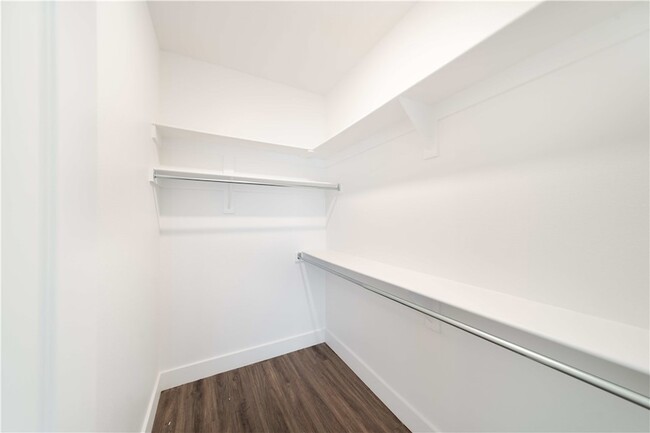 Building Photo - The Benton -  200 Ryan Unit Garland | Crittenden