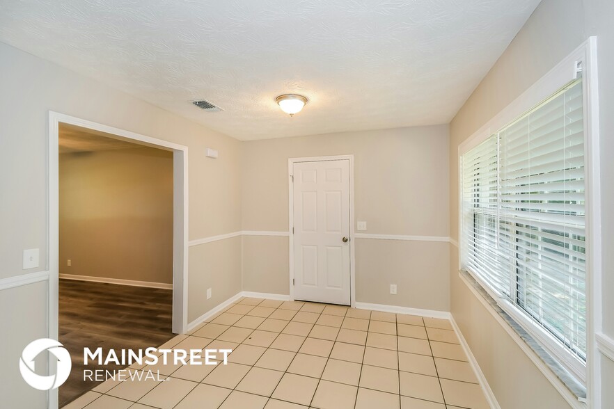 Building Photo - 4080 Loys Dr