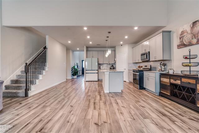 Building Photo - 10901 Tamarisk Dr