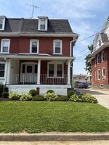Outside view and apartment entrance - 832 Cricket Ave