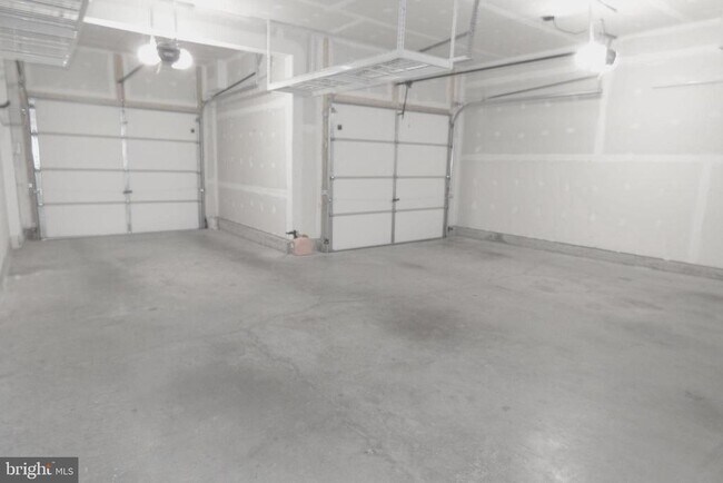 Building Photo - 1604 Kinnaird Terrace NE