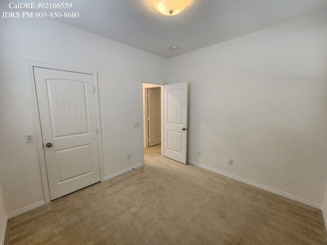 Building Photo - Eastvale 3 Bedroom Home