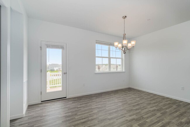 Building Photo - 1829 Shady Ln