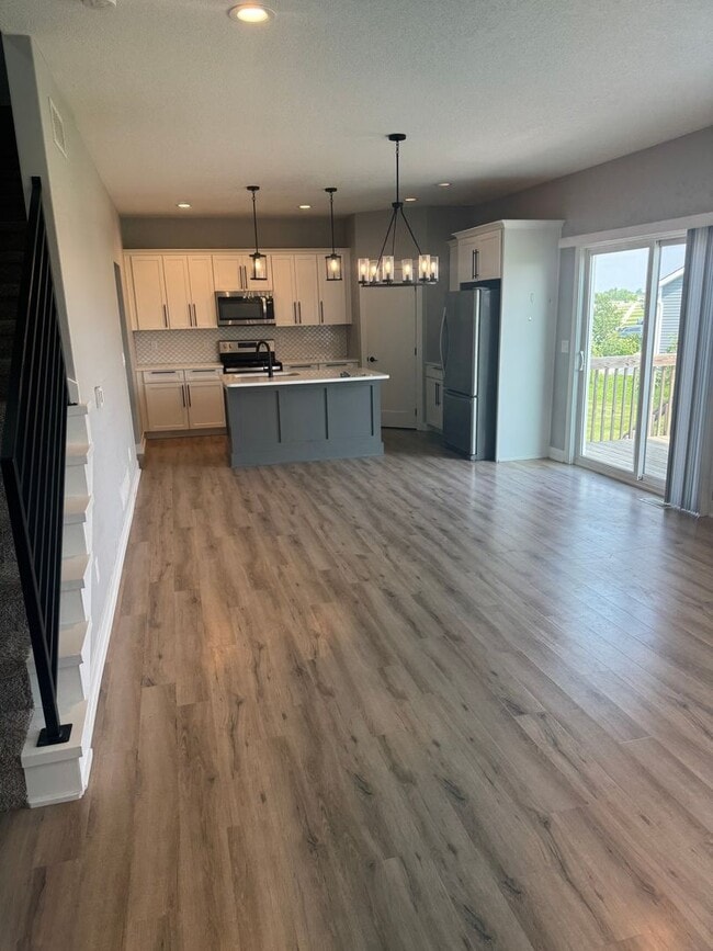 Building Photo - Beautiful Single Family Home