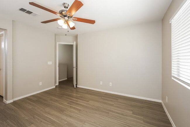 Building Photo - 2407 Character Ct