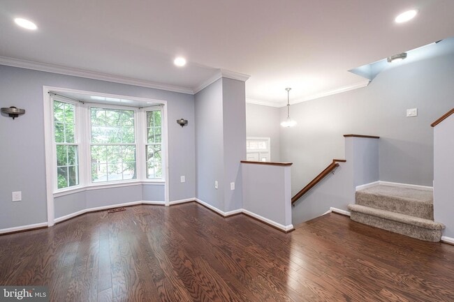 Building Photo - 3818 Vermont Ct