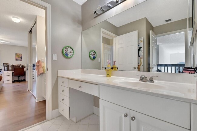 Building Photo - 7647 Rockport Cir