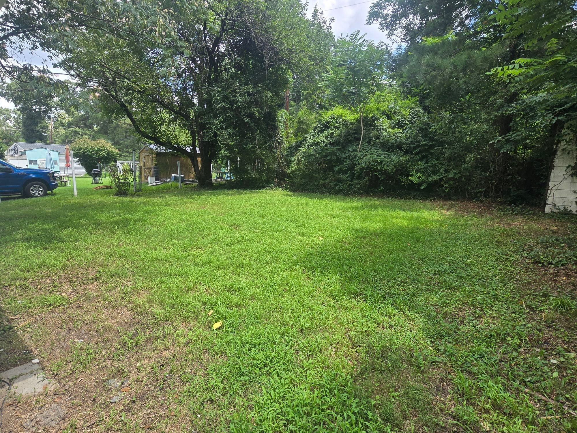 Building Photo - 1025 Bradley Ln