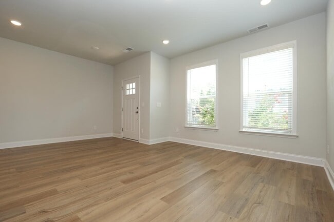 Building Photo - 5012 Calvine Ml Wy