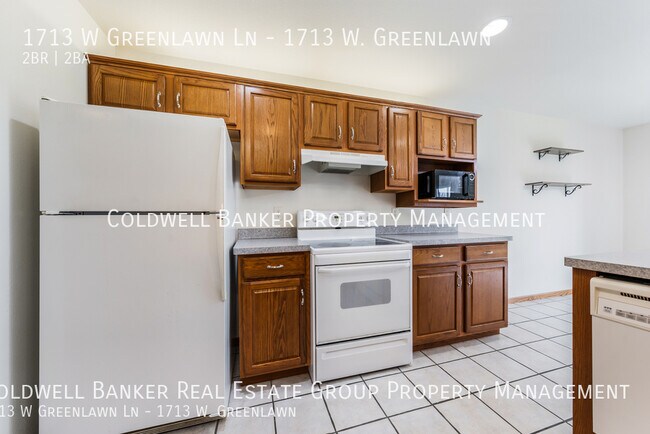 Building Photo - 1713 W Greenlawn Ln