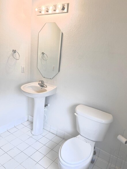 Building Photo - 9064 SW 153rd Ct