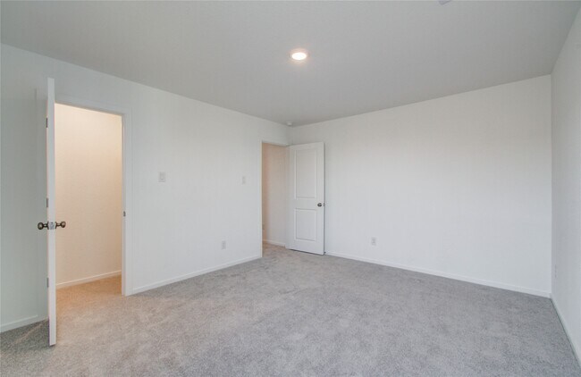 Building Photo - 26514 Foxtail Fern Dr