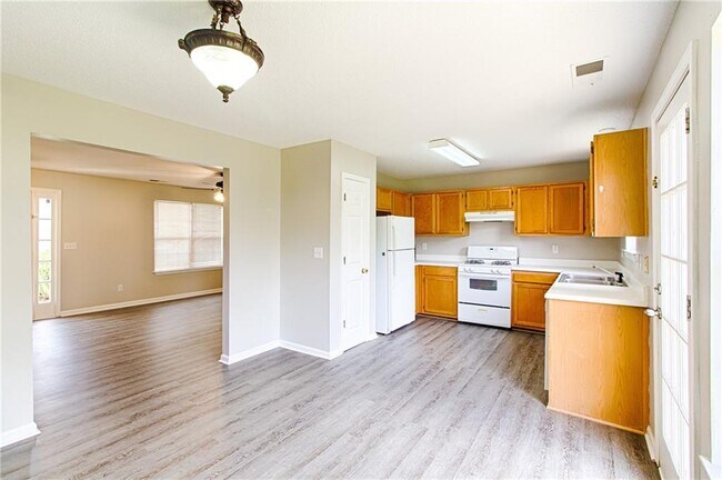 Building Photo - 2183 Serenity Dr NW
